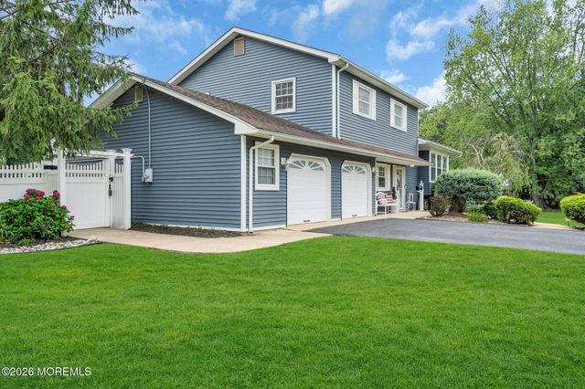 1 Meadowbrook Drive, Howell, NJ 07731