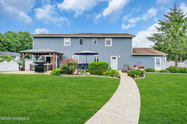 1 Meadowbrook Drive, Howell, NJ 07731