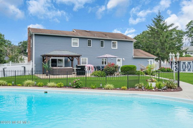 1 Meadowbrook Drive, Howell, NJ 07731