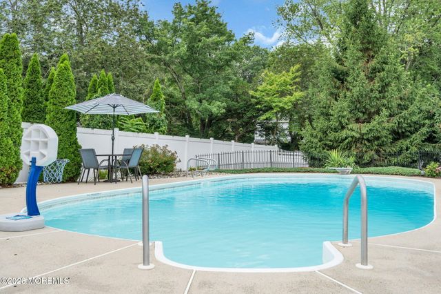 1 Meadowbrook Drive, Howell, NJ 07731