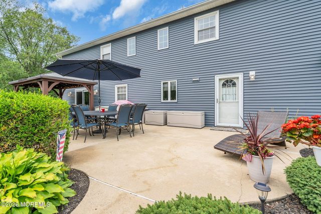 1 Meadowbrook Drive, Howell, NJ 07731