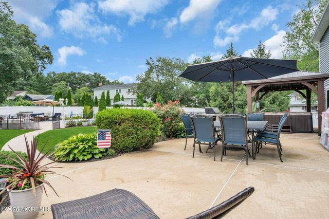 1 Meadowbrook Drive, Howell, NJ 07731