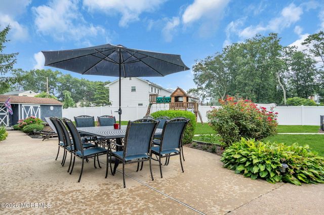 1 Meadowbrook Drive, Howell, NJ 07731