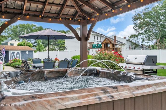 1 Meadowbrook Drive, Howell, NJ 07731