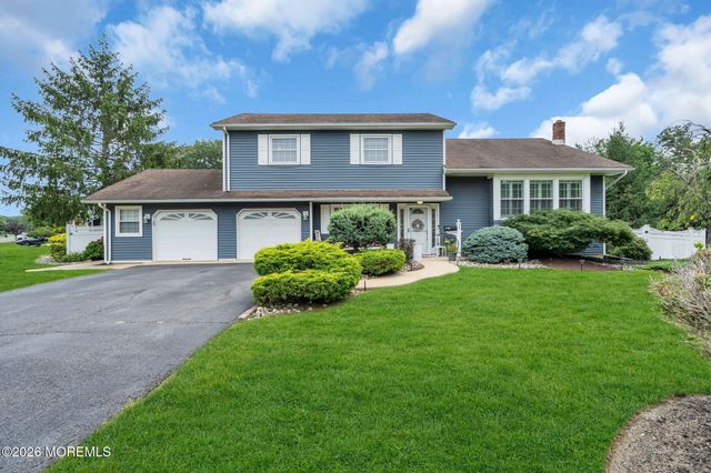 1 Meadowbrook Drive, Howell, NJ 07731