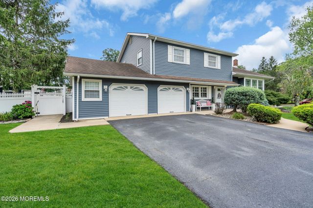 1 Meadowbrook Drive, Howell, NJ 07731