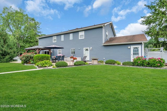 1 Meadowbrook Drive, Howell, NJ 07731