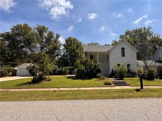 125 S Black Avenue, Sulphur Springs, AR 72768