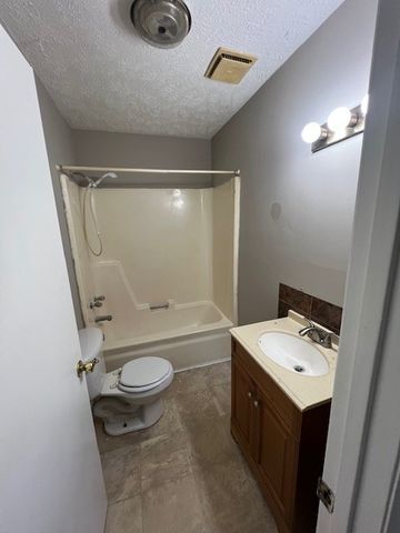 2211 Dominion Dr, Murfreesboro, TN 37129