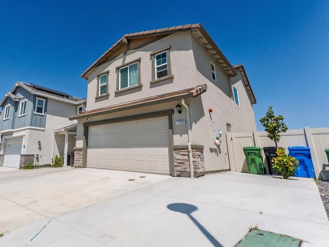 7705 Forestdale Way, Elk Grove, CA 95758