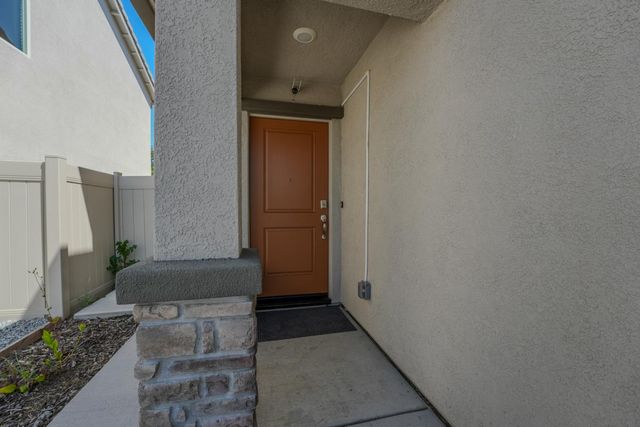 7705 Forestdale Way, Elk Grove, CA 95758