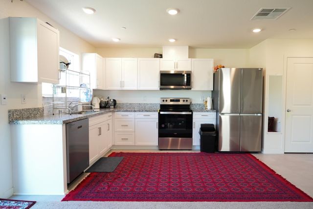 7705 Forestdale Way, Elk Grove, CA 95758