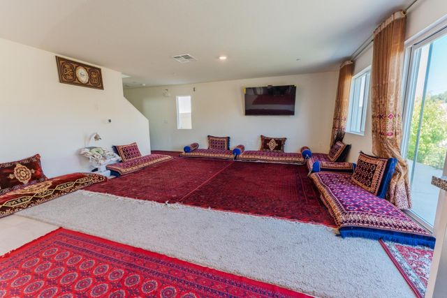 7705 Forestdale Way, Elk Grove, CA 95758