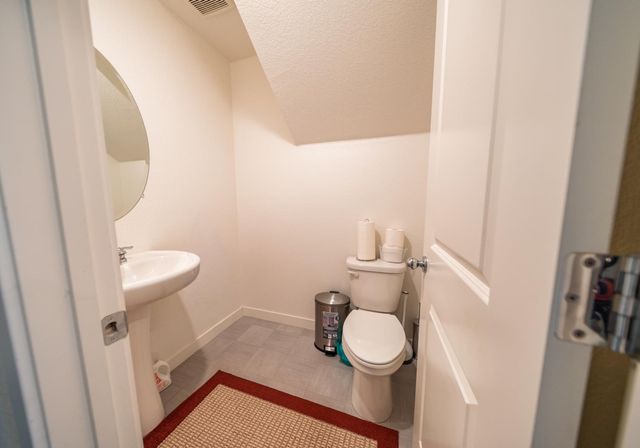 7705 Forestdale Way, Elk Grove, CA 95758