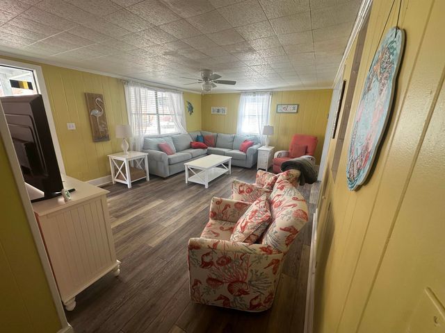 205 5th Ave. S, North Myrtle Beach, SC 29582