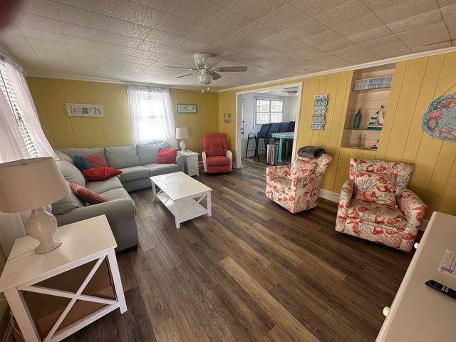 205 5th Ave. S, North Myrtle Beach, SC 29582