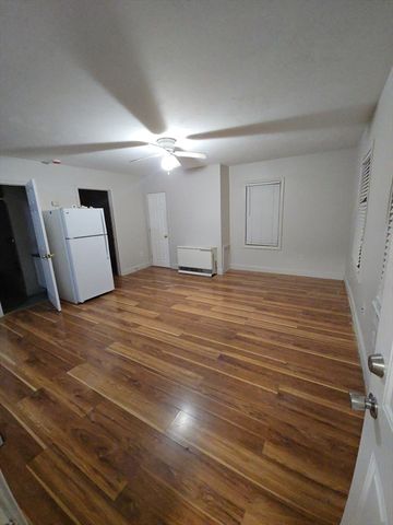 129 Melville Street 1E, Fall River, MA 02721