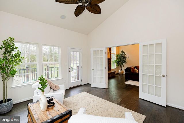 8835 CHRISANTHE CT, Fairfax Station, VA 22039