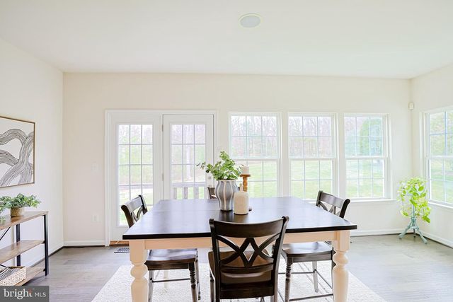 8835 CHRISANTHE CT, Fairfax Station, VA 22039