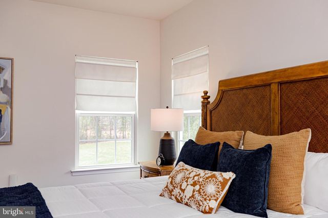 8835 CHRISANTHE CT, Fairfax Station, VA 22039