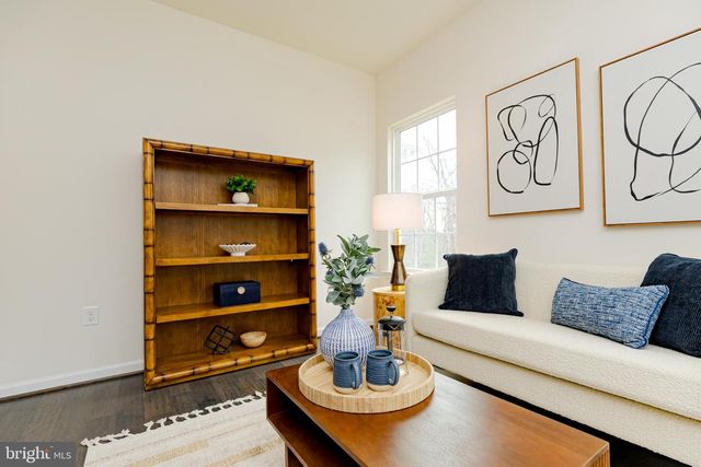 8835 CHRISANTHE CT, Fairfax Station, VA 22039