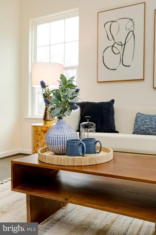 8835 CHRISANTHE CT, Fairfax Station, VA 22039