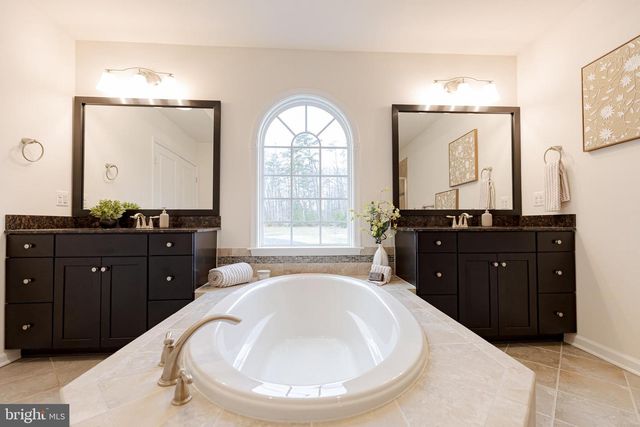 8835 CHRISANTHE CT, Fairfax Station, VA 22039