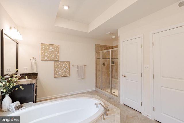 8835 CHRISANTHE CT, Fairfax Station, VA 22039