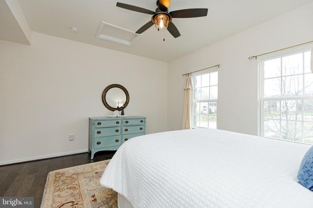 8835 CHRISANTHE CT, Fairfax Station, VA 22039