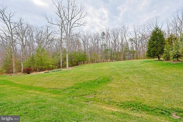 8835 CHRISANTHE CT, Fairfax Station, VA 22039