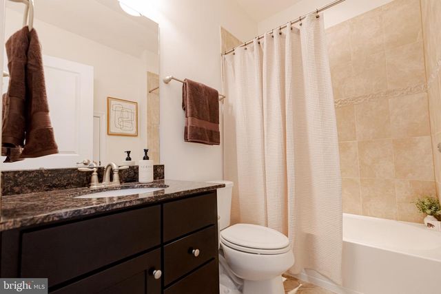 8835 CHRISANTHE CT, Fairfax Station, VA 22039