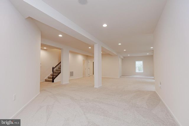 8835 CHRISANTHE CT, Fairfax Station, VA 22039