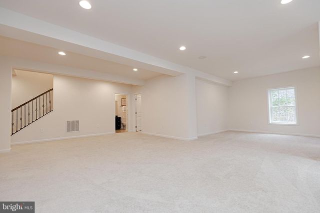 8835 CHRISANTHE CT, Fairfax Station, VA 22039