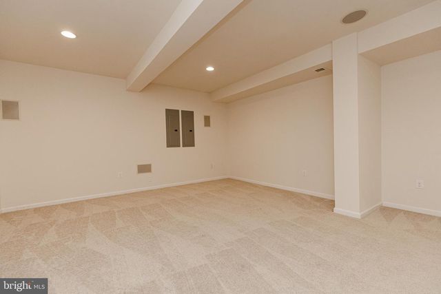 8835 CHRISANTHE CT, Fairfax Station, VA 22039