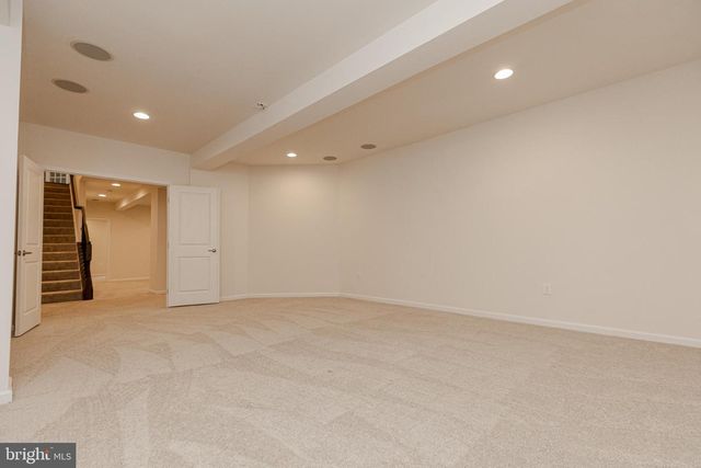 8835 CHRISANTHE CT, Fairfax Station, VA 22039