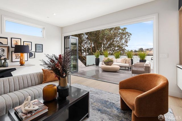 561 Duncan Street, San Francisco, CA 94131