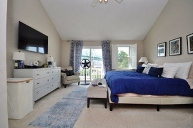 13 Boatswains Way 13, Chelsea, MA 02150
