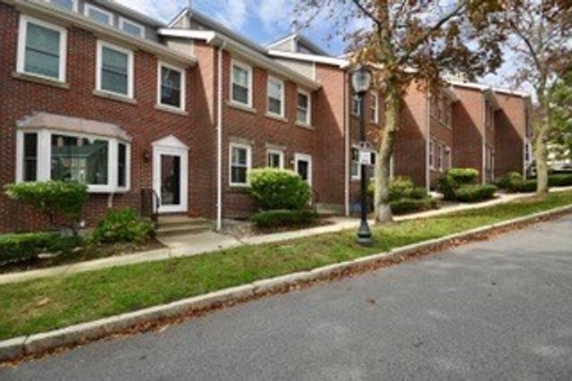 13 Boatswains Way 13, Chelsea, MA 02150