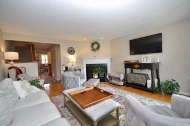 13 Boatswains Way 13, Chelsea, MA 02150