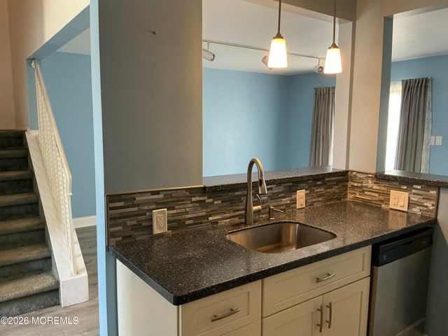 3 Peacock Place, Howell, NJ 07731