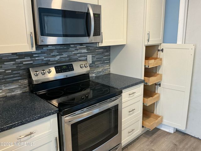 3 Peacock Place, Howell, NJ 07731