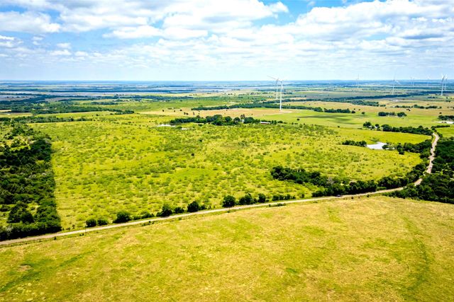 444 Lcr 106 Road, Mount Calm, TX 76673