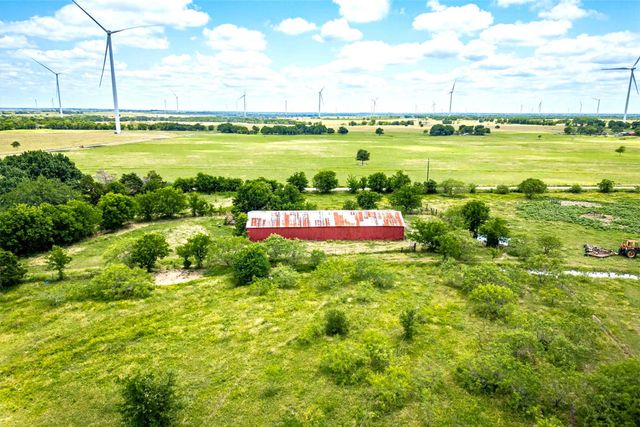 444 Lcr 106 Road, Mount Calm, TX 76673