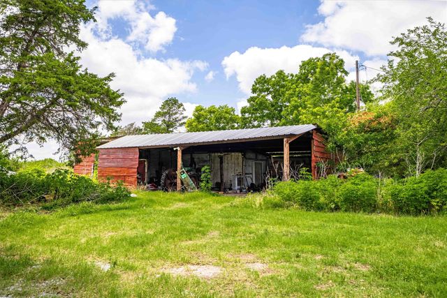 444 Lcr 106 Road, Mount Calm, TX 76673