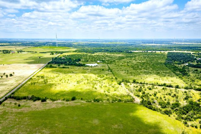 444 Lcr 106 Road, Mount Calm, TX 76673