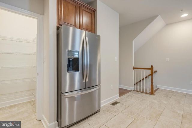 8005 HOMEFIELD DR, Landover, MD 20785