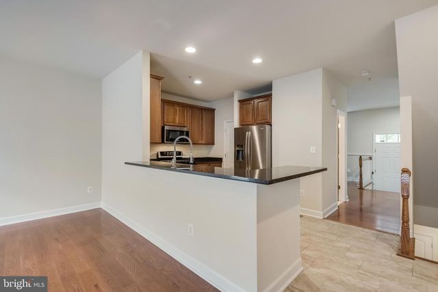 8005 HOMEFIELD DR, Landover, MD 20785