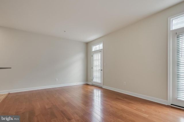 8005 HOMEFIELD DR, Landover, MD 20785