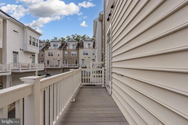 8005 HOMEFIELD DR, Landover, MD 20785