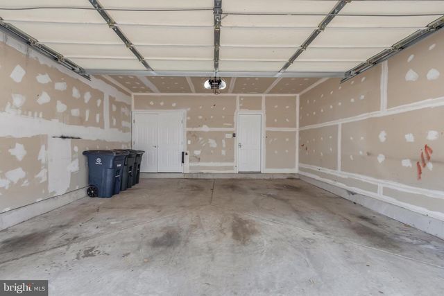 8005 HOMEFIELD DR, Landover, MD 20785